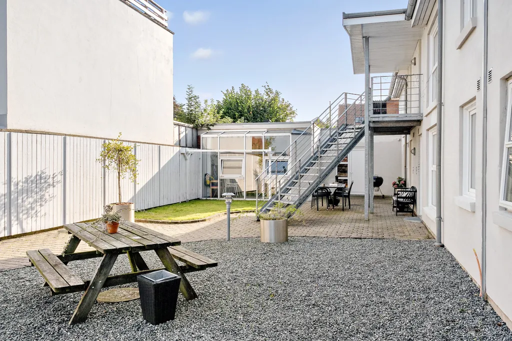 Aed - Cozy 2-Bed Flat with Terrace in Kolding