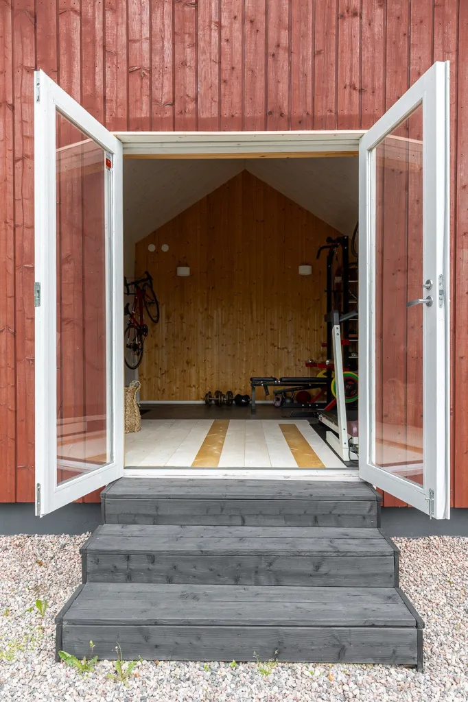 Garage - Modern Detached House with Garden in Kerkkoo