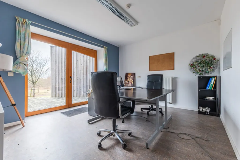 Kabinet - Energy-Efficient Complex with Parking in Nice