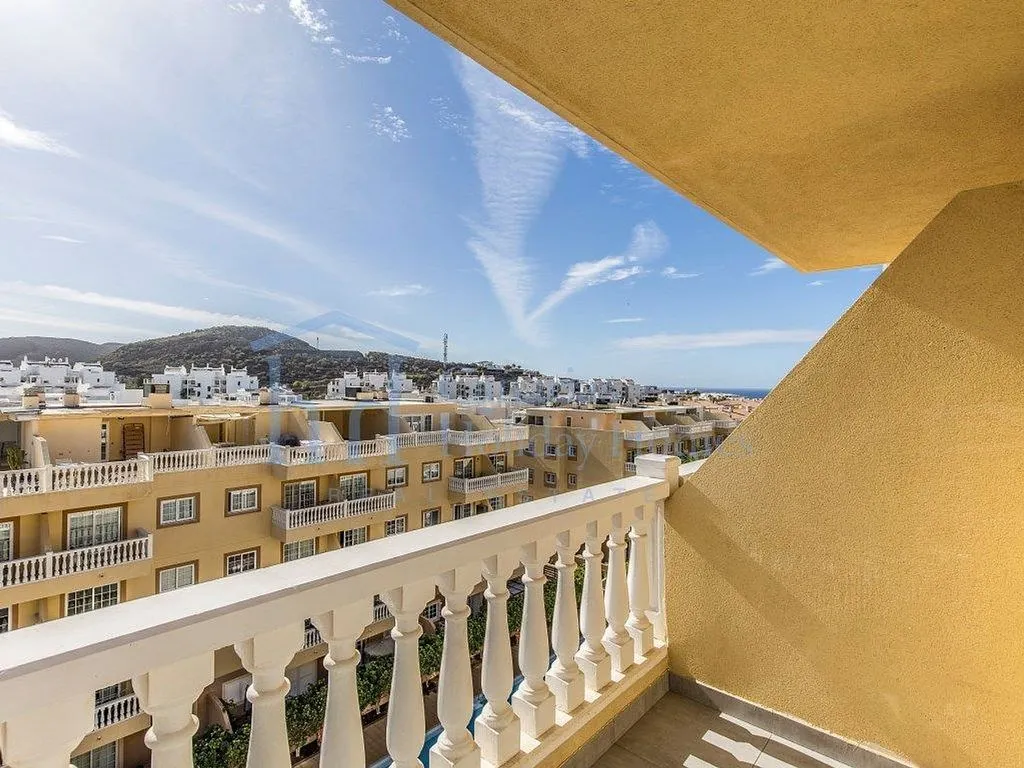 Rõdu - Duplex with Terrace and Pool in Palm-Mar