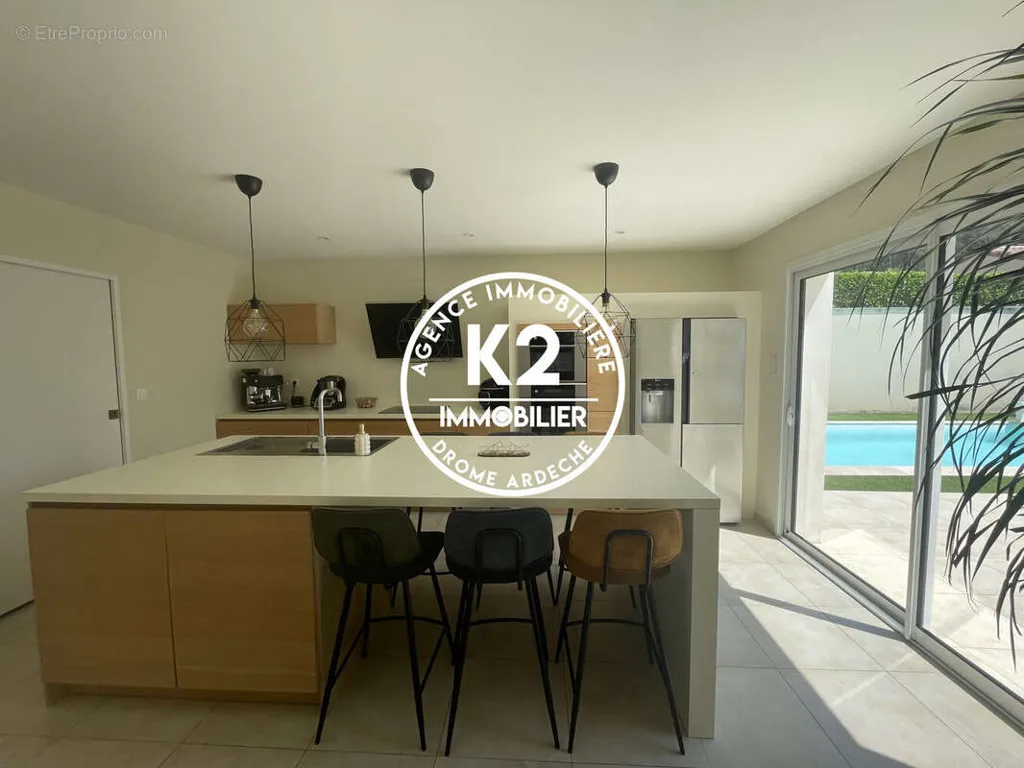 Cucina - Contemporary Villa with Pool in Montélimar
