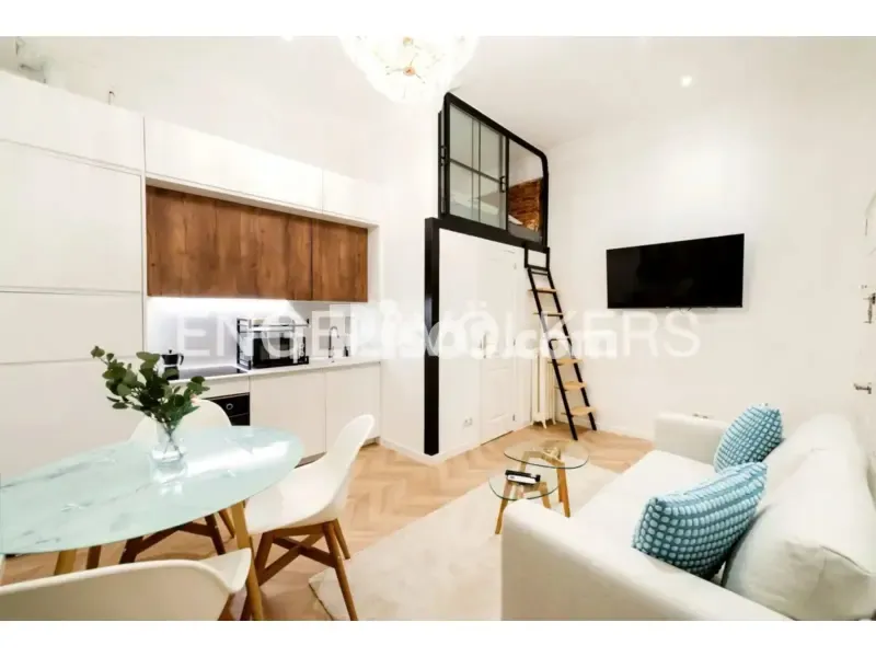 Séjour - Modern Apartment with Balcony in Malasaña