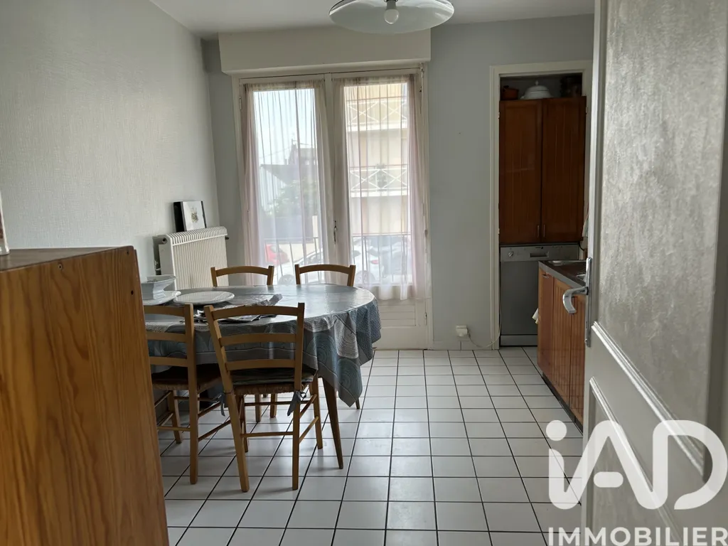 Dining Room - Original Architectural House with Garden in Ploermel