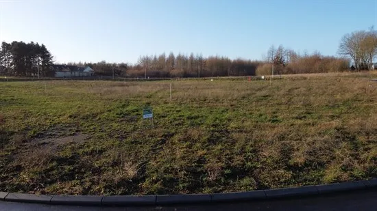 Aed - Year-Round Plot with 5G Coverage in Svenstrup J