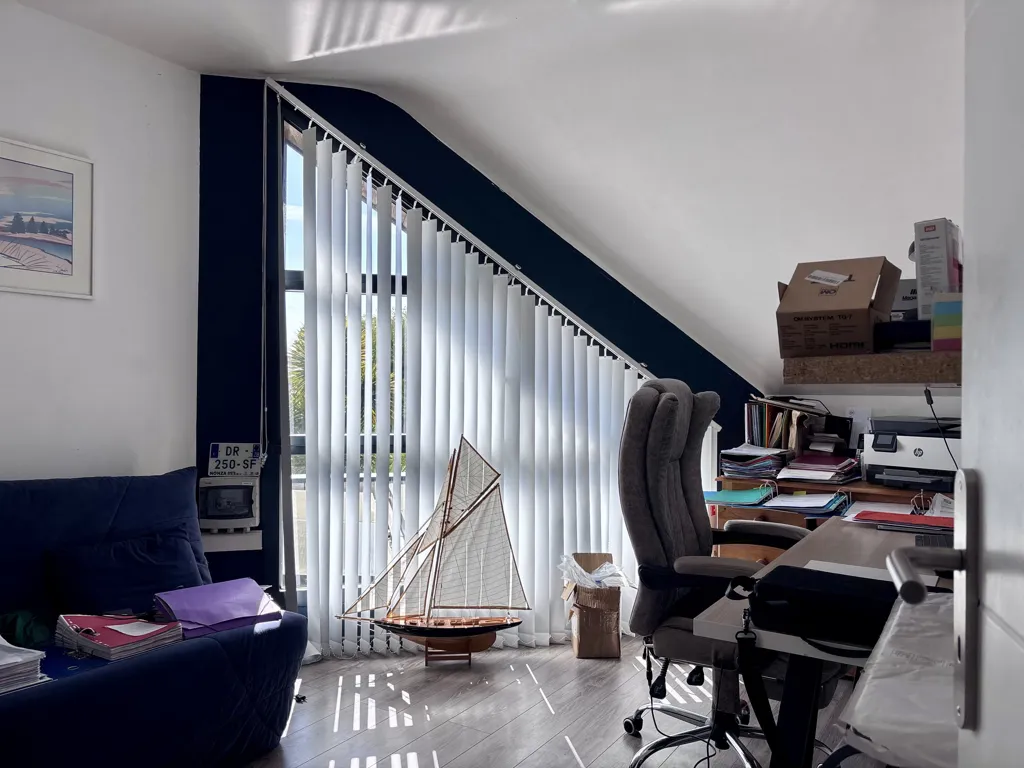 Kabinet - Architect-Designed House with Pool near Plœmel