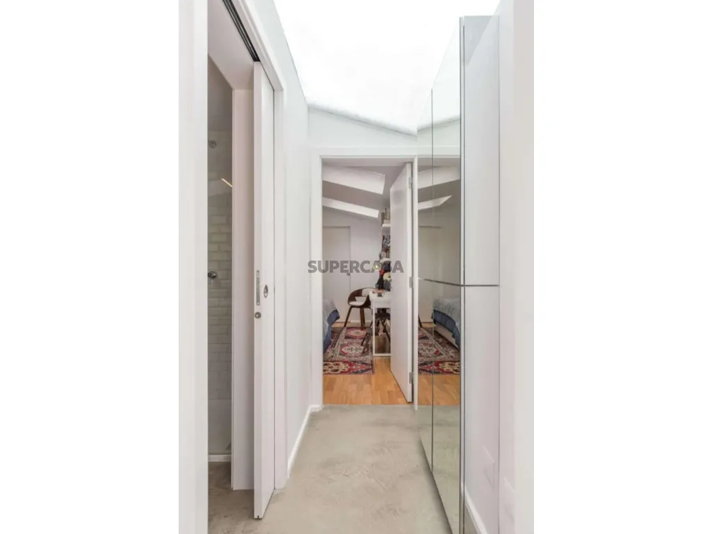Pièces - 1-Bedroom Apartment with Terrace in Estrela, Lisbon