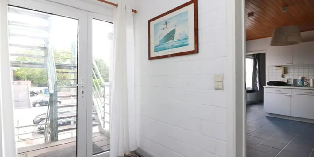 Esik - Well-Maintained Apartment with Parking in Knus