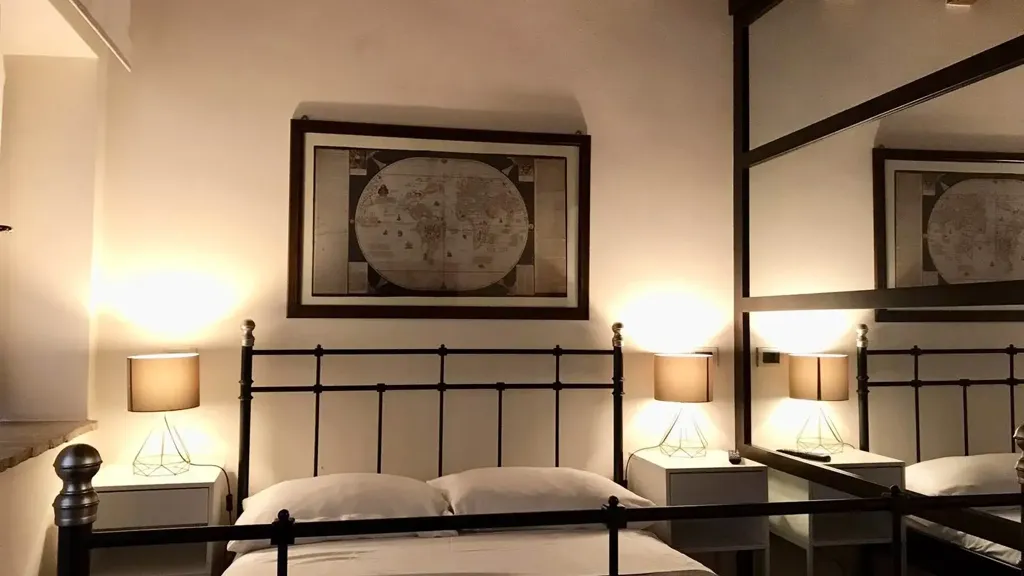 Bedrooms - Rustic Apartment with Cantina in Brescia
