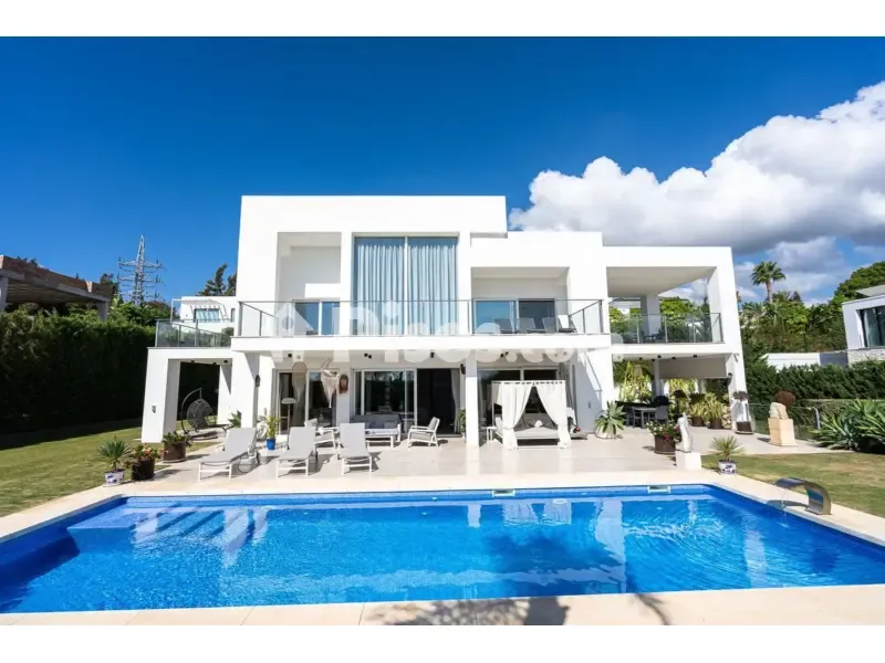 Piscine - Contemporary Villa with Panoramic Views in La Quinta