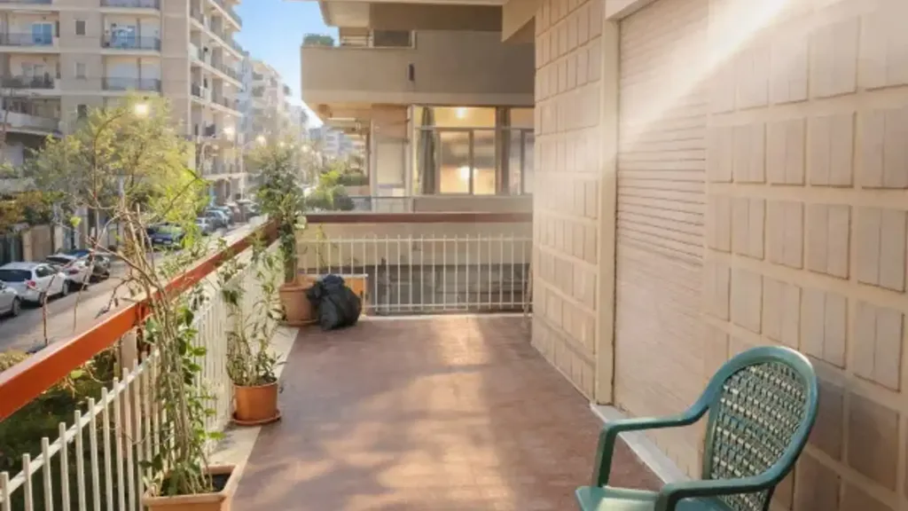 Rõdu - Modernised Apartment with Balcony in Ladispoli