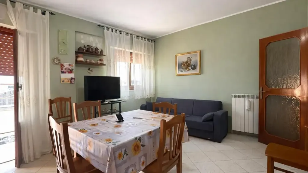 Dining Room - 5-Room Apartment with Balcony in Palermo