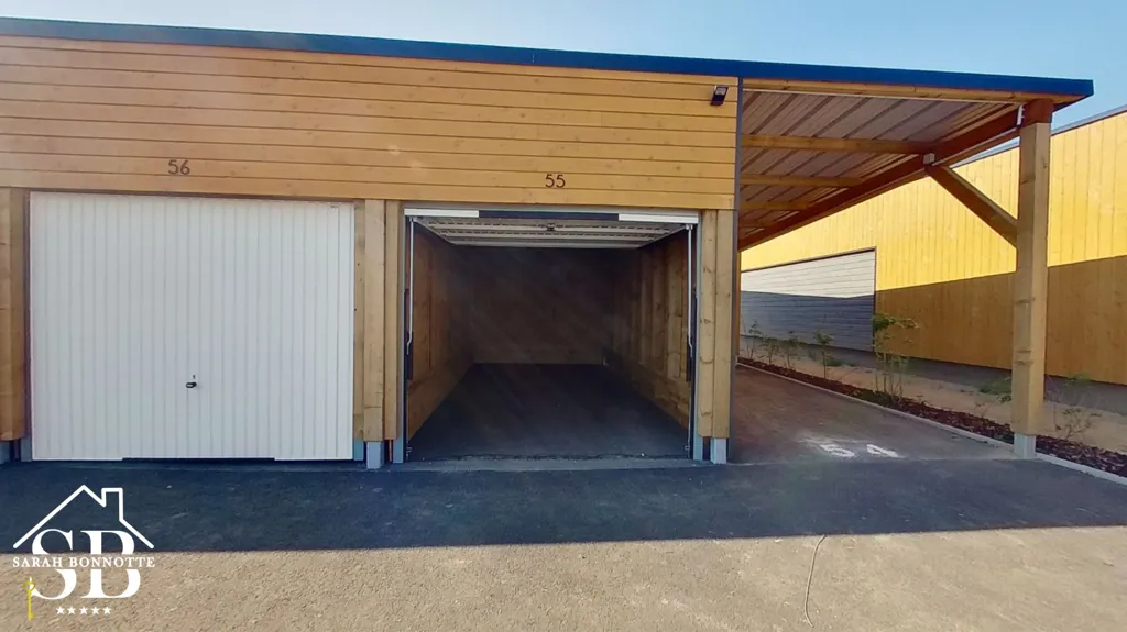 Garage - Maison de Plain-Pied avec Terrasse à Kembs
