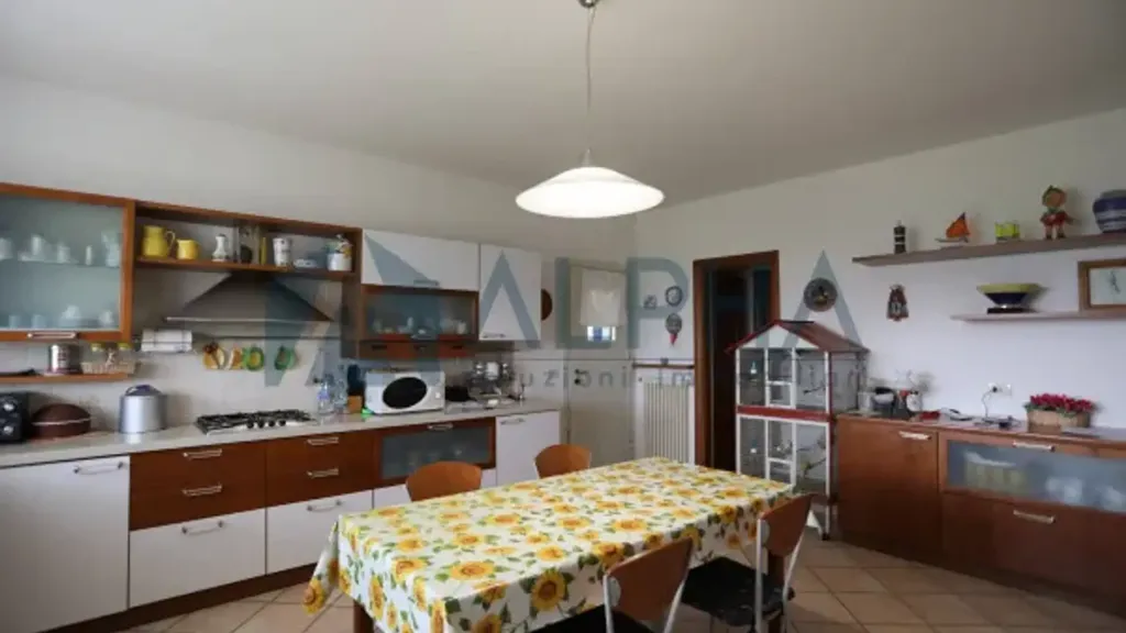 Cuisine - Luxury Villa with Private Garden in Cesena