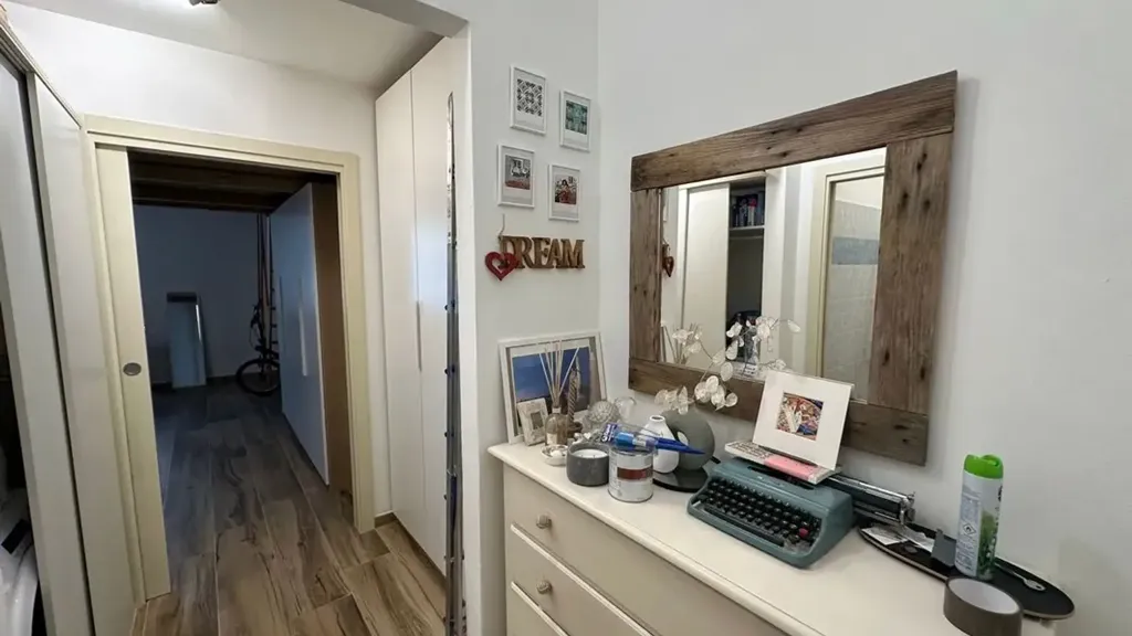 Esik - Studio Flat with Kitchen in Florence