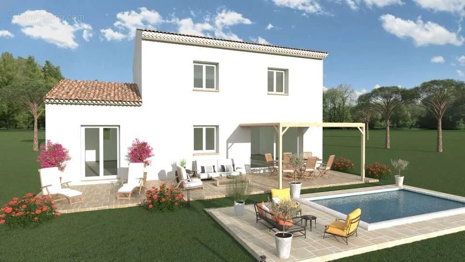 Flat Terrain with Garden in Villecroze