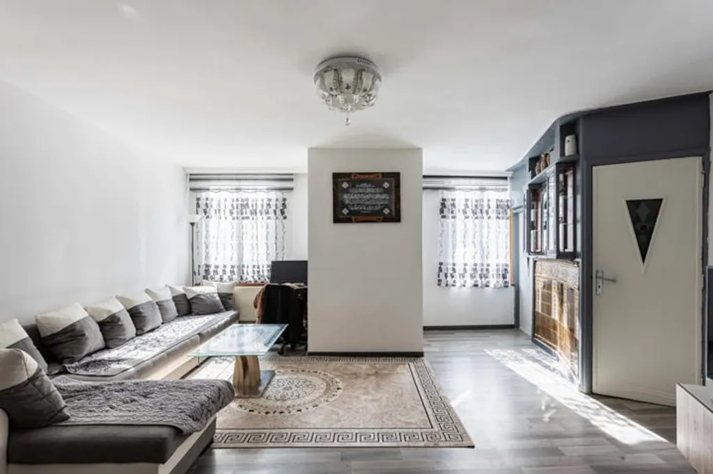 Séjour - Maison Mitoyenne avec Terrasse à Ronse