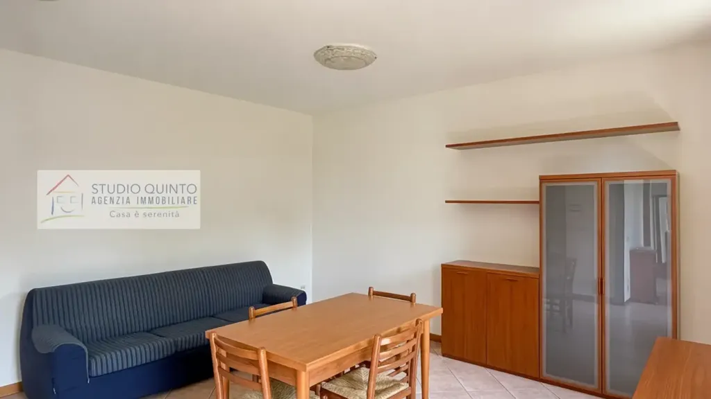 Soggiorno - Ground Floor Bilocale with Private Garden in Treviso