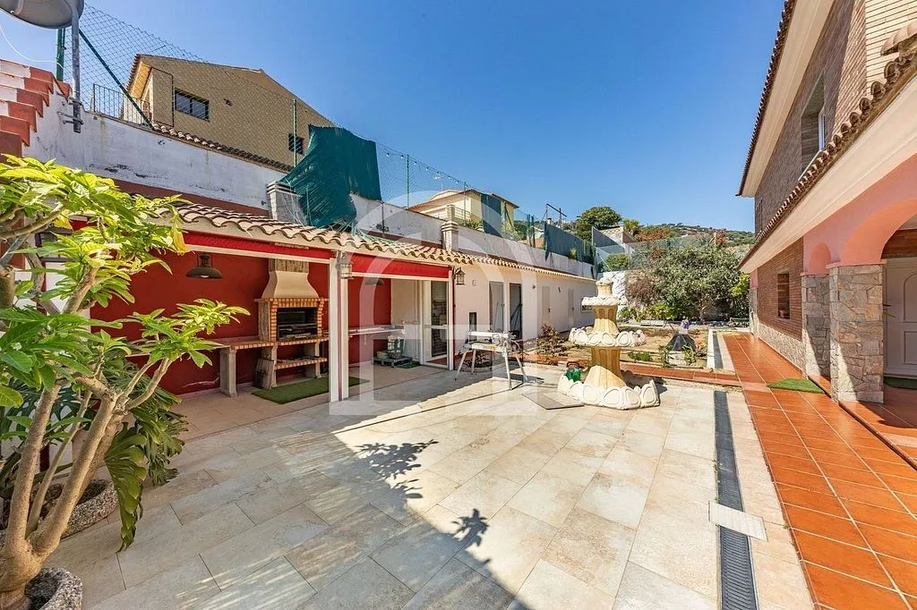 Giardino - Chalet with Sea Views in Mas Ram, Badalona