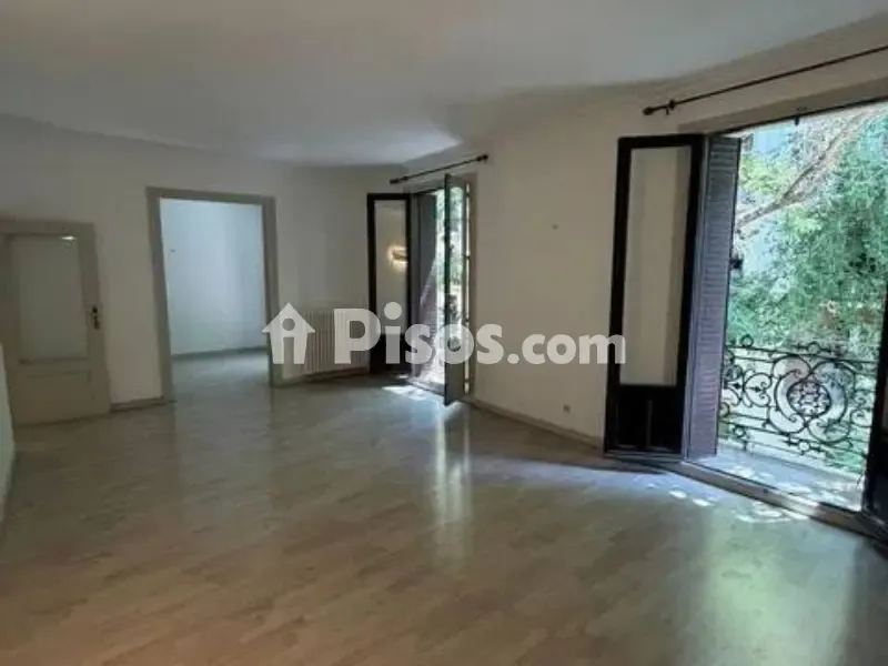 Pièces - Spacious Flat with Balcony in Recoletos