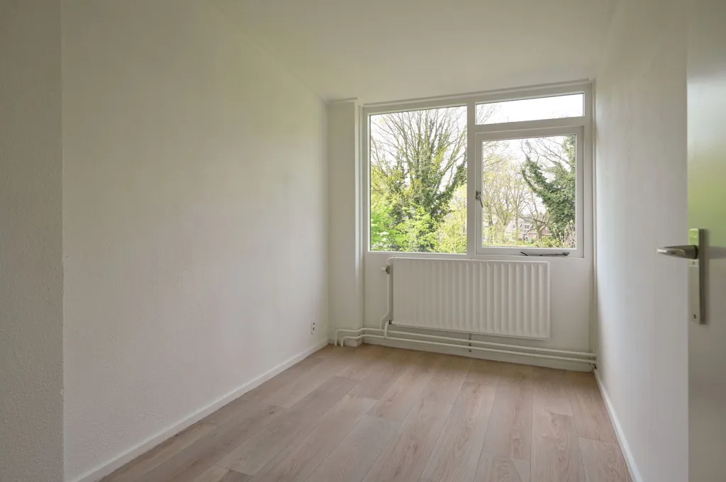 Rooms - Corner House with Energy Label A in Huizen