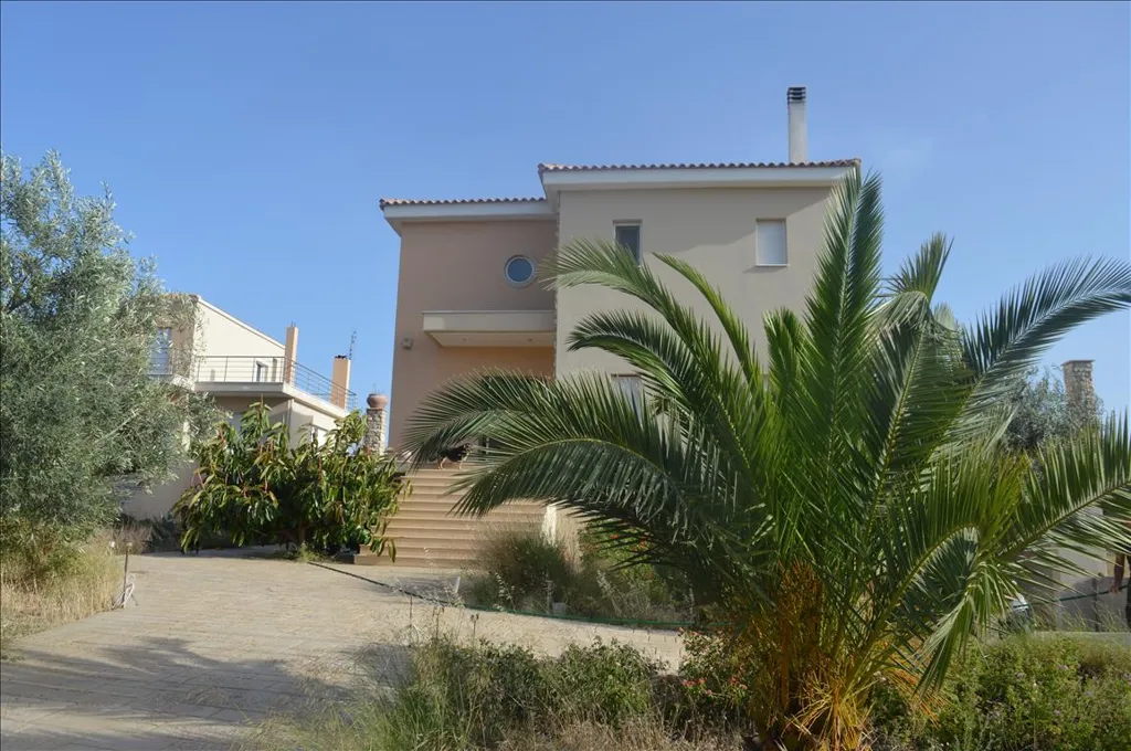 Appartement 6 pièces à Loutraki