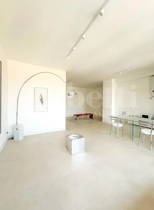 Séjour - Fully Rented Flat with Double Aspect in Milan