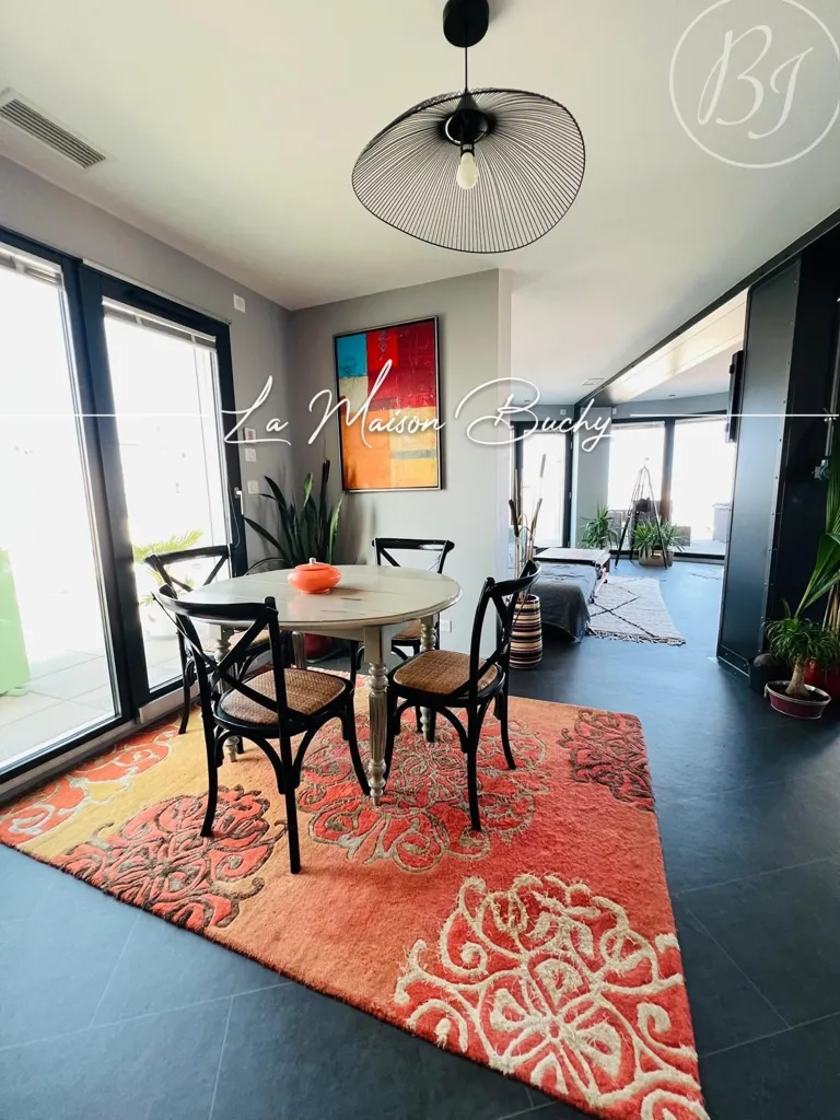 Salle à manger - Appartement Luxueux avec Vue Mer à Les Sables-d'Olonne