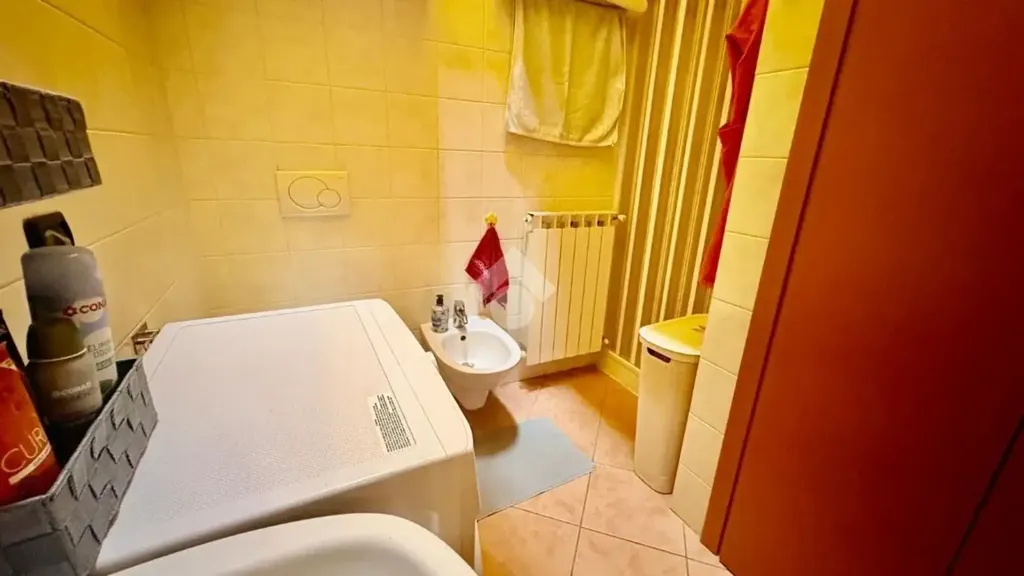 Bagni - Modern Apartment with Balcony in Calcinate