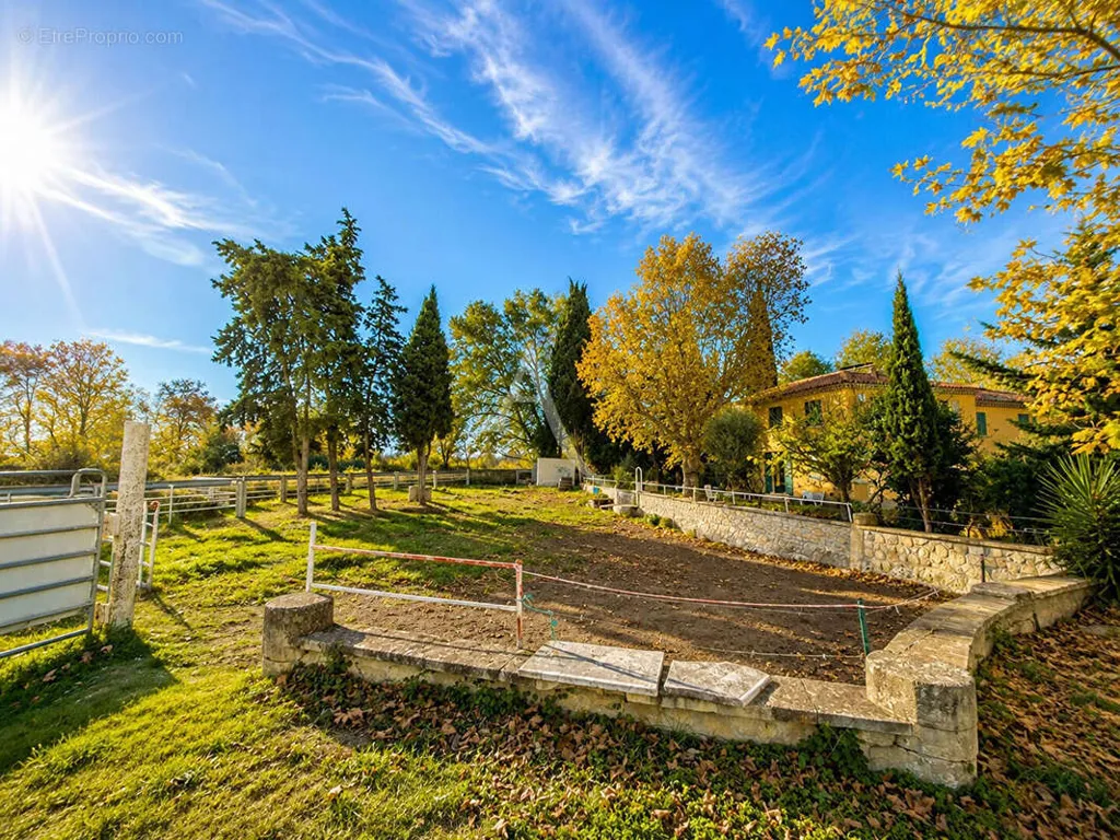 Giardino - Exceptional Mas with Vineyard in Provence