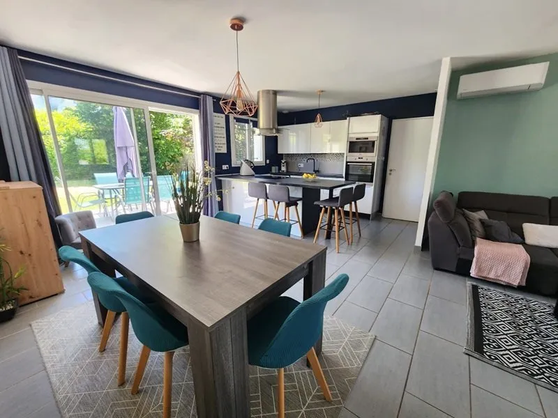 Salle à manger - Villa de Plain-pied avec Terrasse à Gragnague