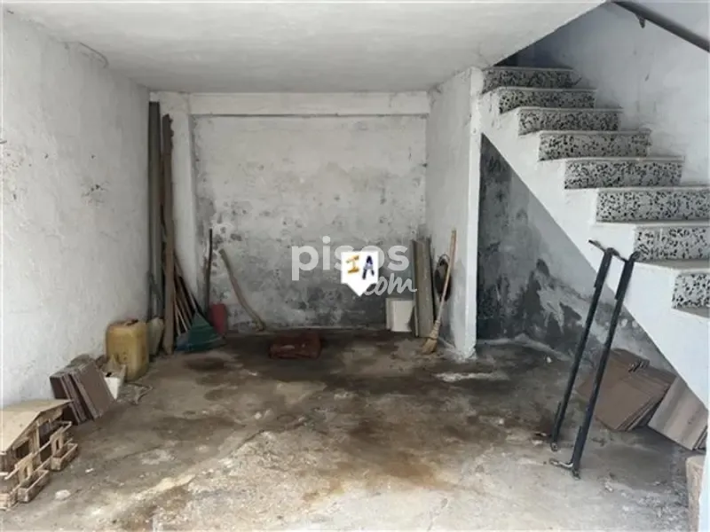 Garage - Townhouse with Balcony Views in Mures