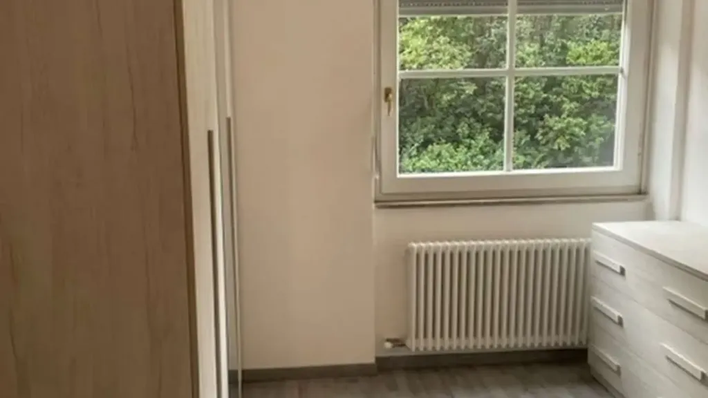 Chambres - Rear-Facing Flat with Balcony in Trento