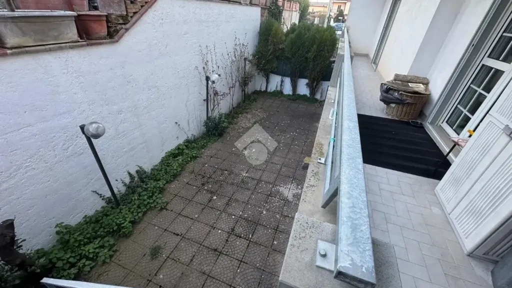 Aed - Terraced Villa with Private Garden in Avezzano