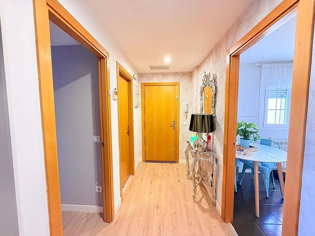 Entrée - Duplex with Garage in Esquivias