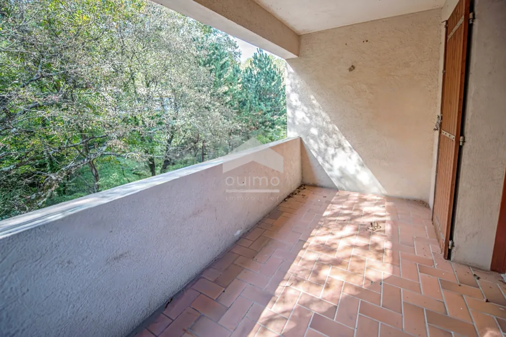 Rõdu - Spacious House with Garden in Vesseaux