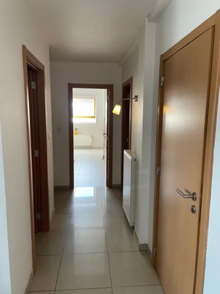 hallway_entrance