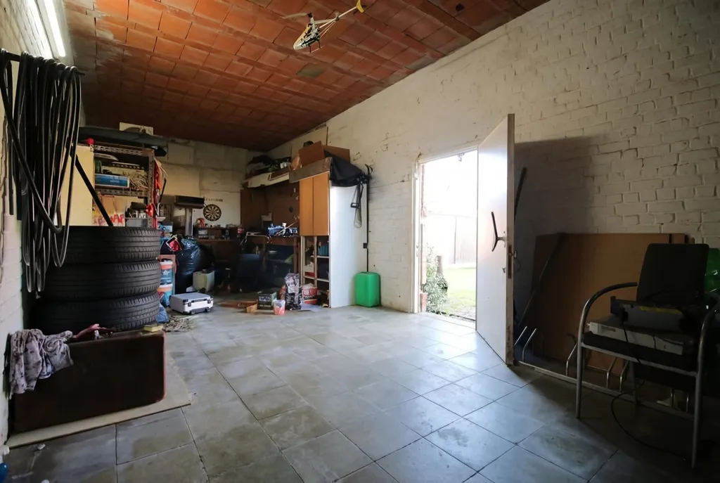 Garage - Maison avec Jardin et Garage à Londerzeel