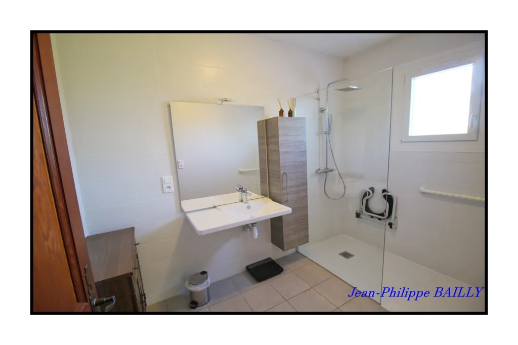 Vannitoad - Charming 5-Piece House with Garden in Bordes
