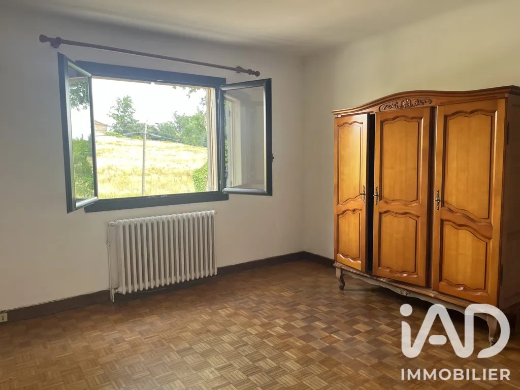 Magamistoad - Traditional House with Hangar in Cazeneuve
