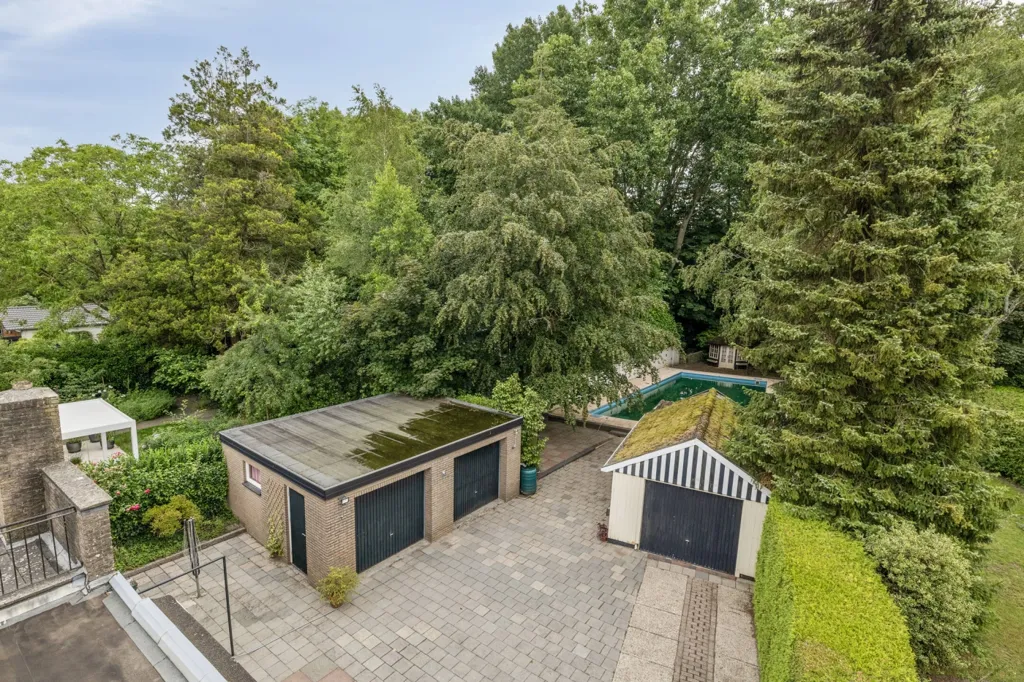 Õhuvaade - Free-Standing House with Garden in Breda