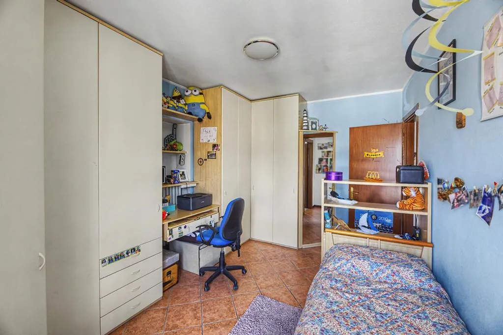 Magamistoad - Multi-Level Apartment with Mansard in Luino