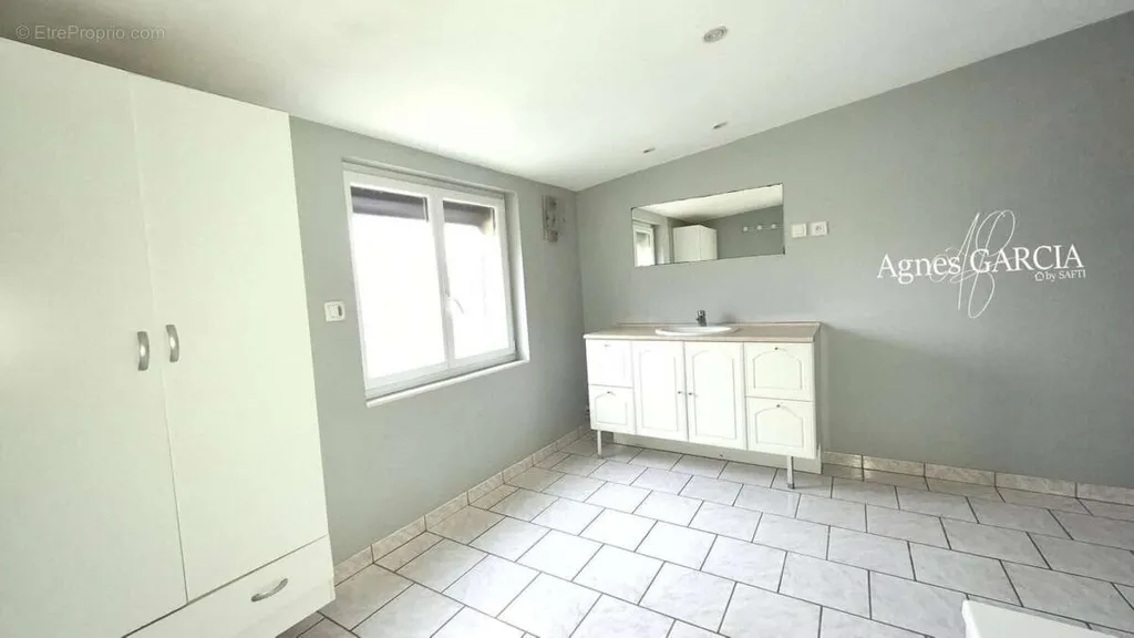 Vannitoad - City House with Garden in Harnes