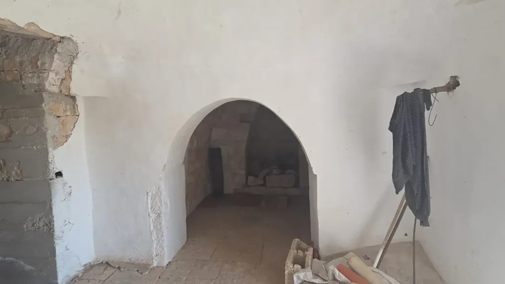 Rooms - Trullo Complex for Renovation in Ostuni