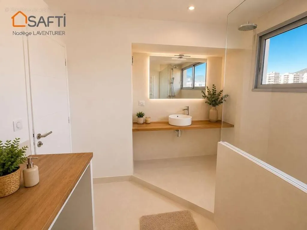Bagni - Renovated 2-Bed Flat with Sea View in Ajaccio