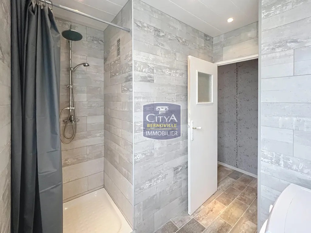 Vannitoad - Rent-Generating 3-Bed Flat with Balcony in Saint-Quentin