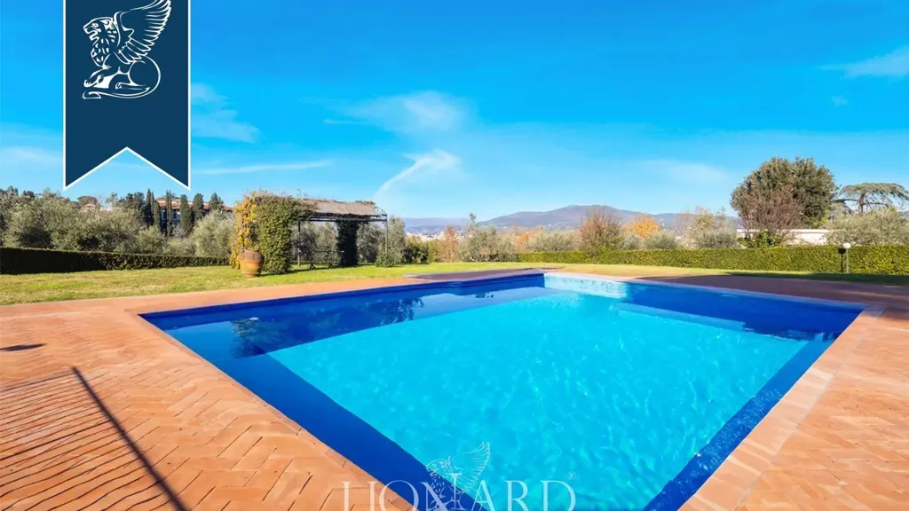 Bassein - Luxury Apartment in Historic Villa, Florence
