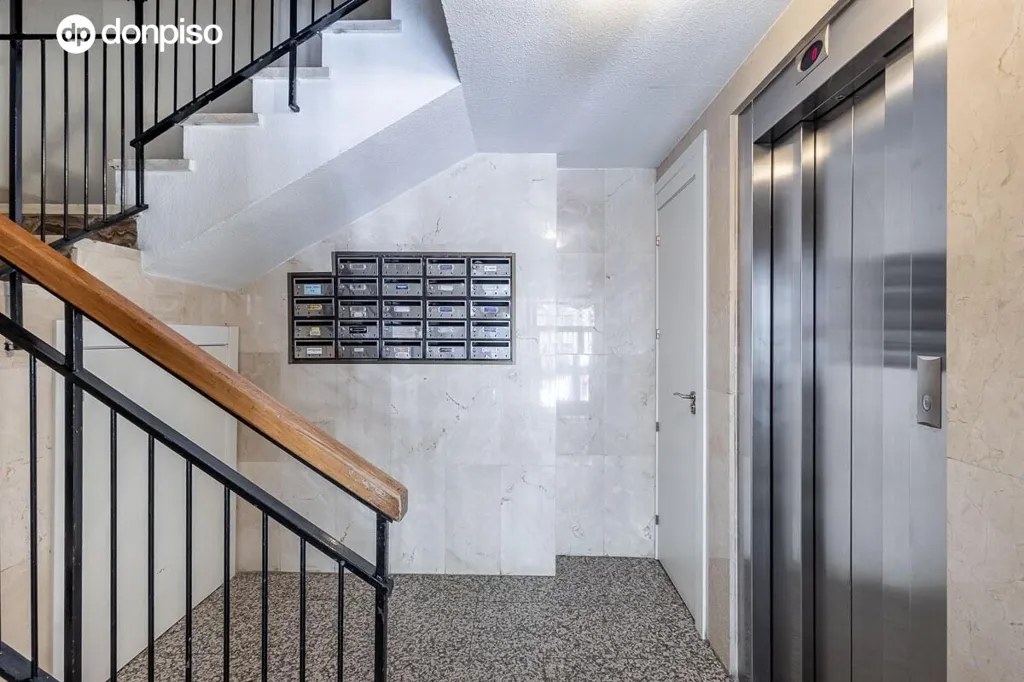 Esik - Modern Flat with Terrace in Avenida Cervantes, Granada