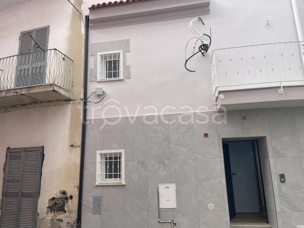 Extérieur - Modern Villa with Balcony in Aversa