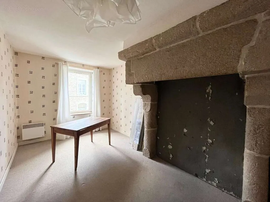 Elutuba - Charming Stone House with Garden in Quintin