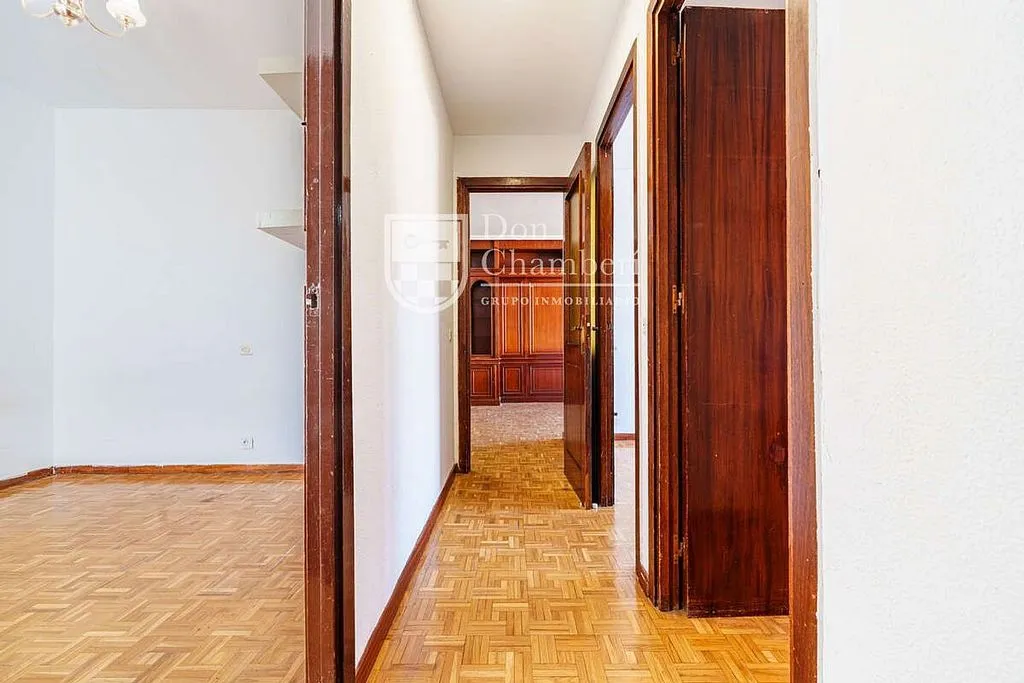 Esik - Luxury Flat with Terrace in Gaztambide, Madrid